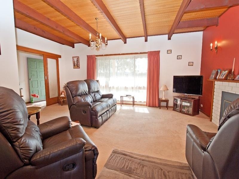 330 Balston Street, Lavington NSW 2641