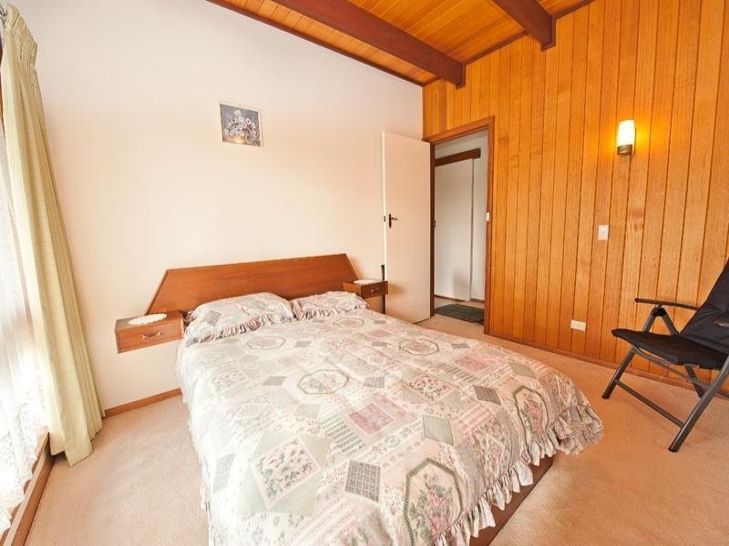 330 Balston Street, Lavington NSW 2641