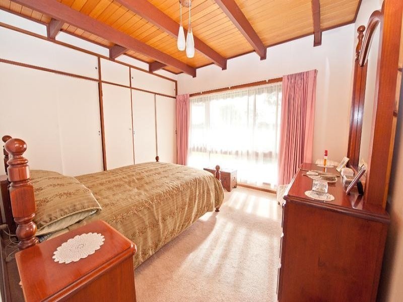 330 Balston Street, Lavington NSW 2641