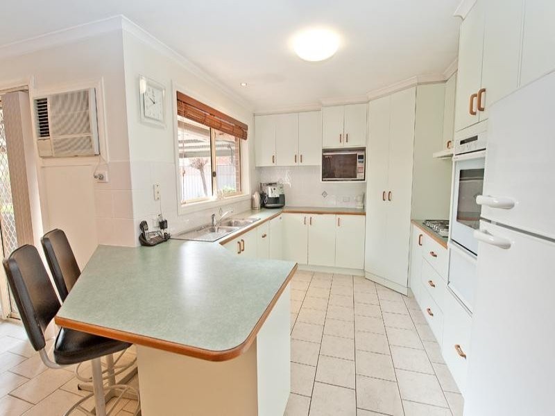 32 Privett Place, Lavington NSW 2641