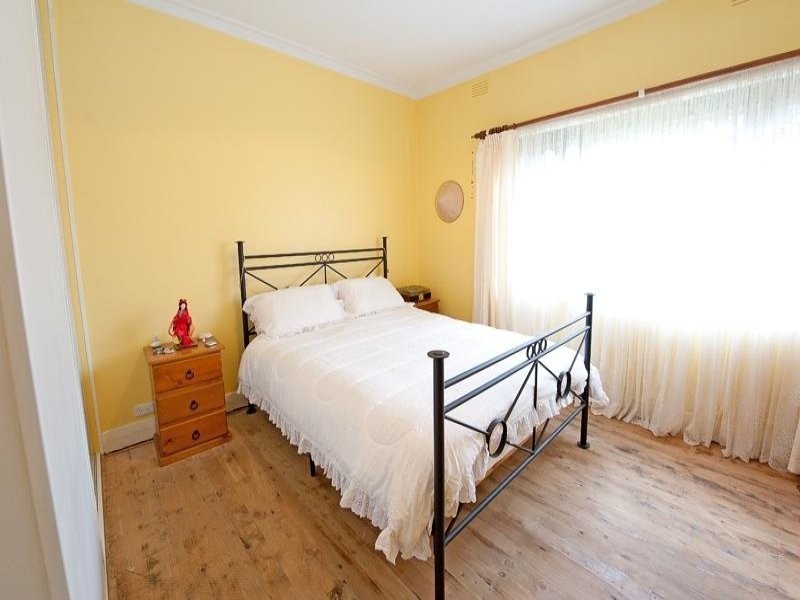 453 Hall Avenue, Lavington NSW 2641