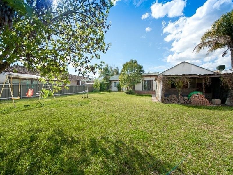 453 Hall Avenue, Lavington NSW 2641
