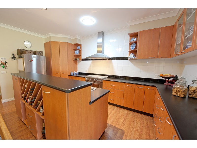 9 Lobbe Road, Thurgoona NSW 2640