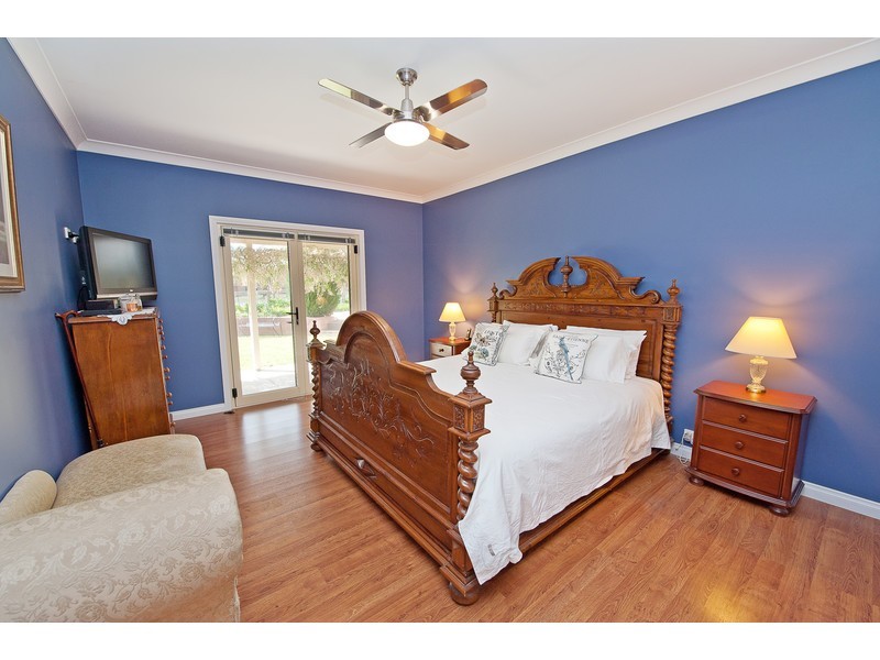 9 Lobbe Road, Thurgoona NSW 2640