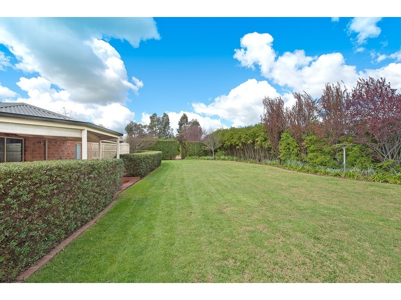 9 Lobbe Road, Thurgoona NSW 2640