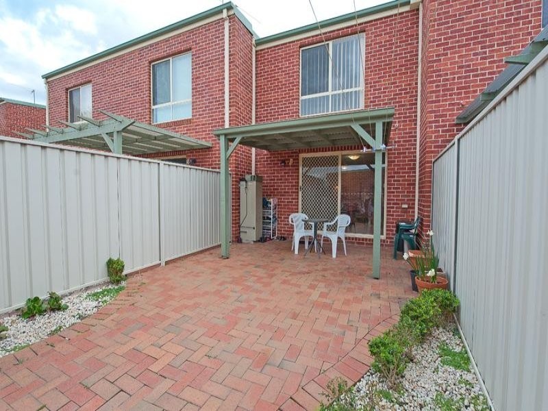 1/550 Kotthoff Street, Lavington NSW 2641