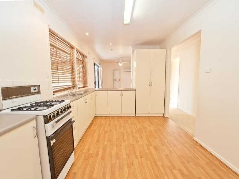 583 Lyne Street, Lavington NSW 2641