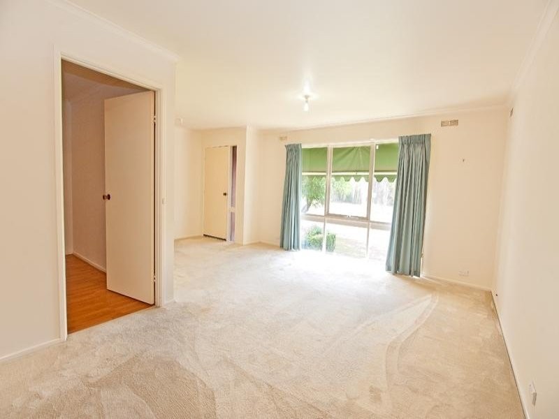 583 Lyne Street, Lavington NSW 2641