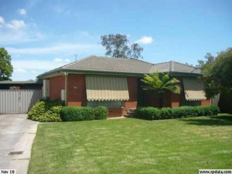 583 Lyne Street, Lavington NSW 2641