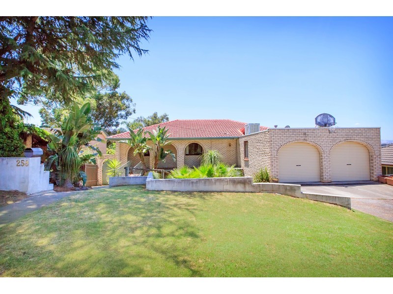 258 Desmond Street, Lavington NSW 2641