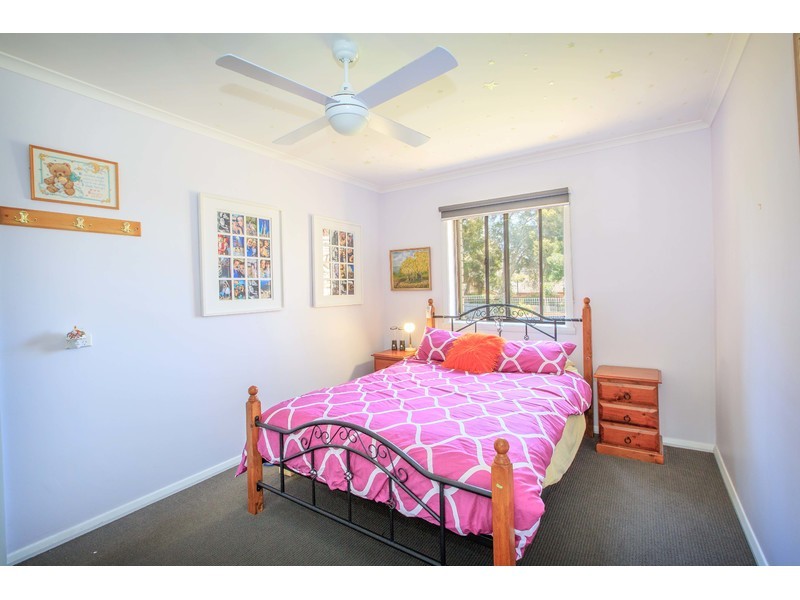 258 Desmond Street, Lavington NSW 2641