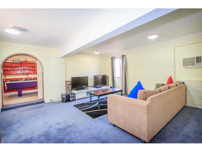 258 Desmond Street, Lavington NSW 2641