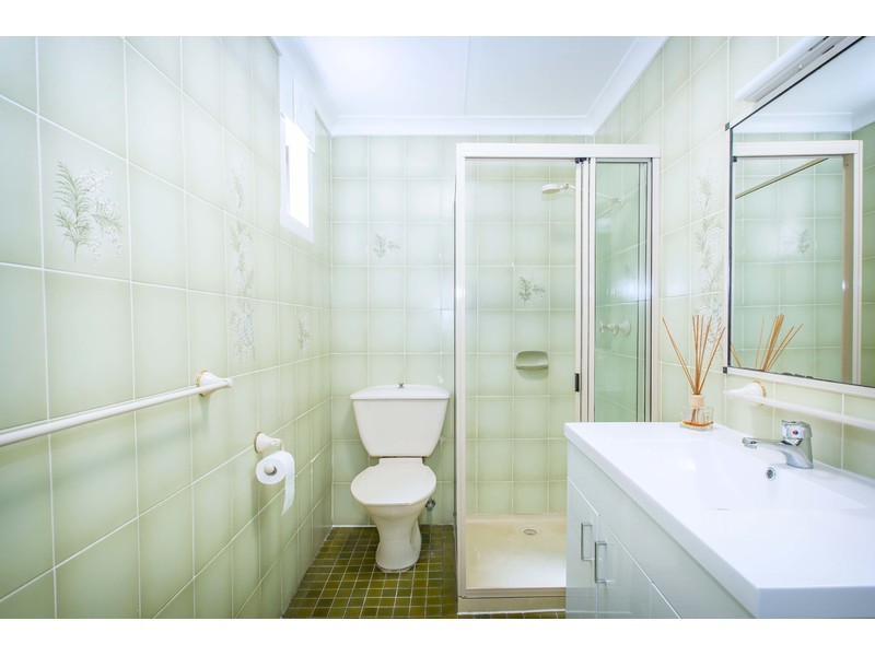 258 Desmond Street, Lavington NSW 2641