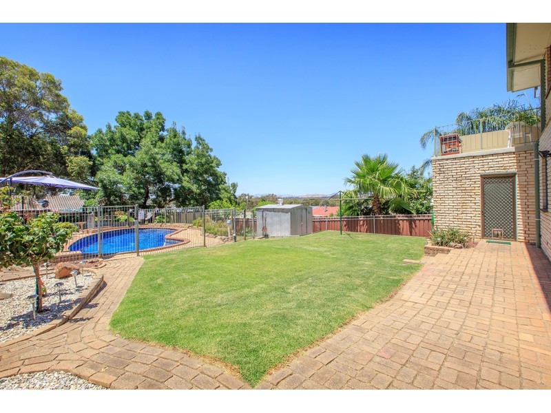 258 Desmond Street, Lavington NSW 2641