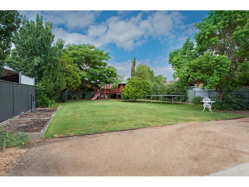 715 Young Street, Albury NSW 2640