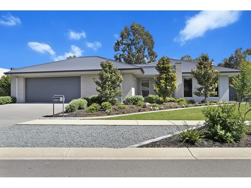 64 Golflinks Avenue, West Wodonga VIC 3690