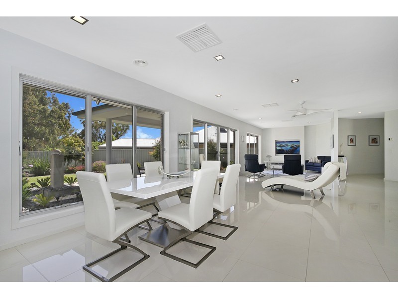 64 Golflinks Avenue, West Wodonga VIC 3690