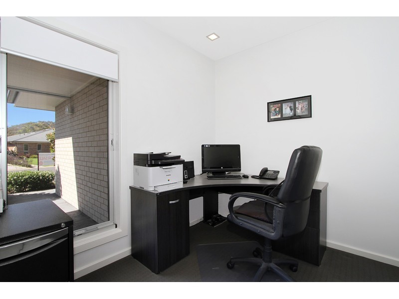 64 Golflinks Avenue, West Wodonga VIC 3690
