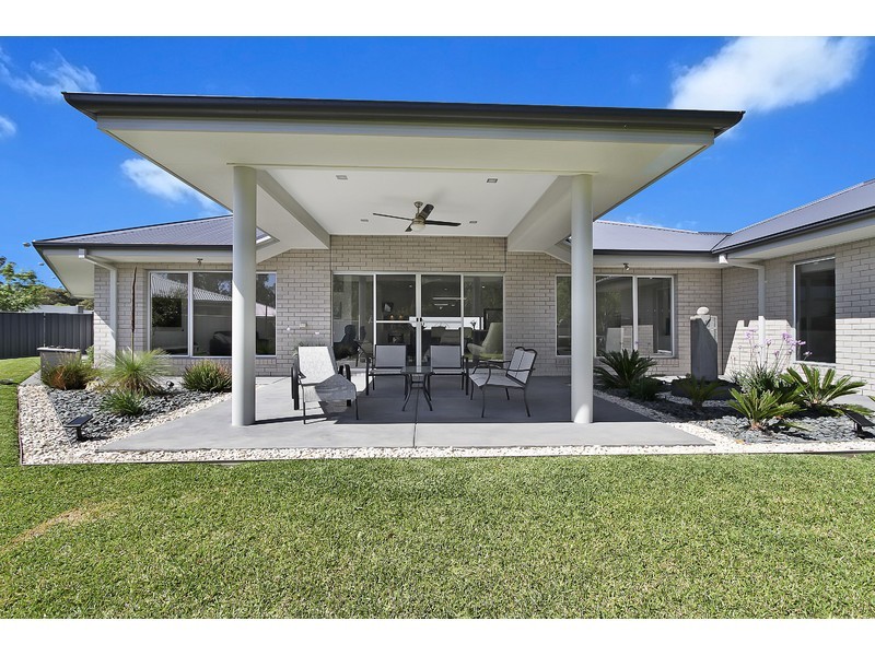 64 Golflinks Avenue, West Wodonga VIC 3690