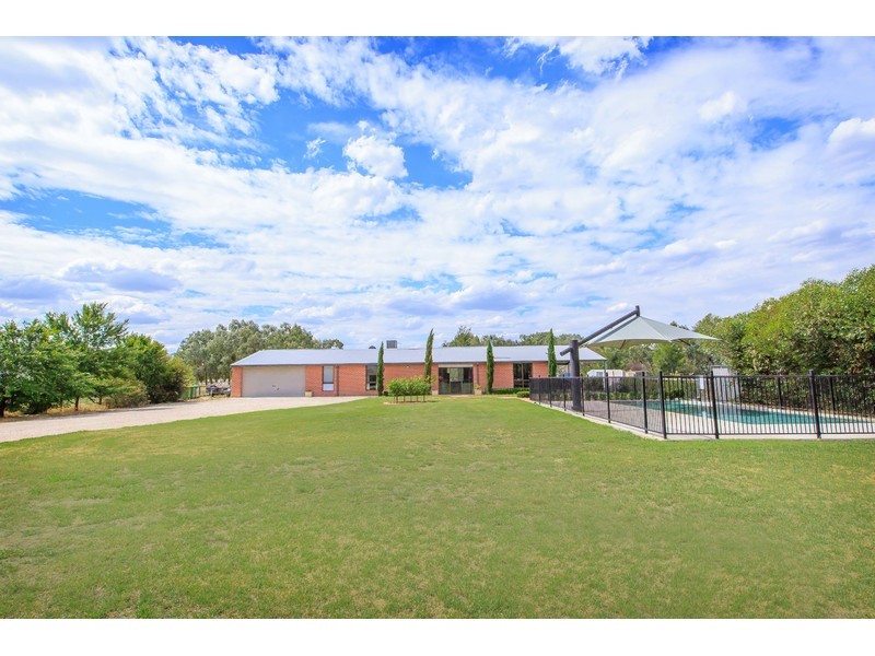 154 Corrys Road, Thurgoona NSW 2640