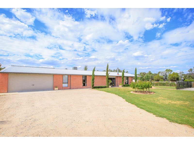154 Corrys Road, Thurgoona NSW 2640
