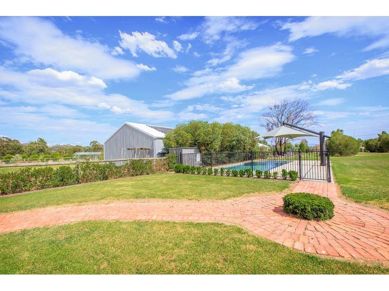 154 Corrys Road, Thurgoona NSW 2640