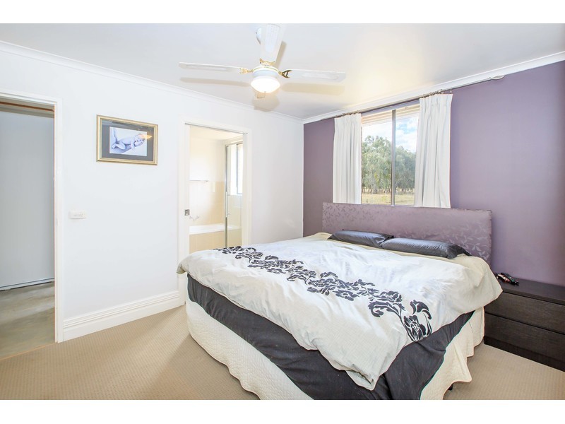 154 Corrys Road, Thurgoona NSW 2640