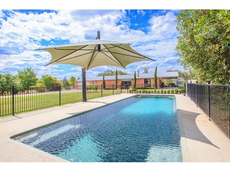 154 Corrys Road, Thurgoona NSW 2640