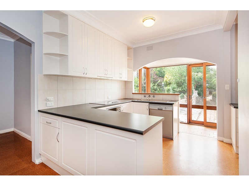 456 Hall Avenue, Lavington NSW 2641
