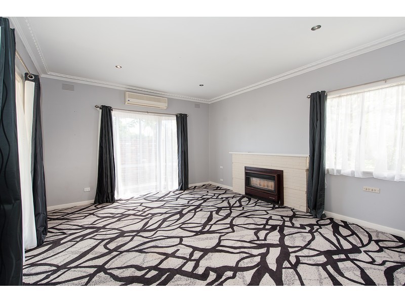 456 Hall Avenue, Lavington NSW 2641