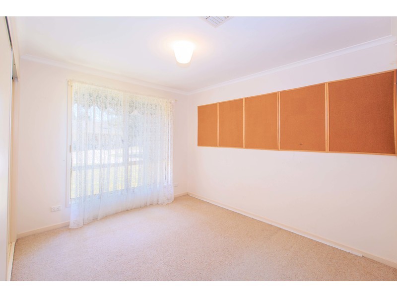 2/19 Saville Avenue, Lavington NSW 2641