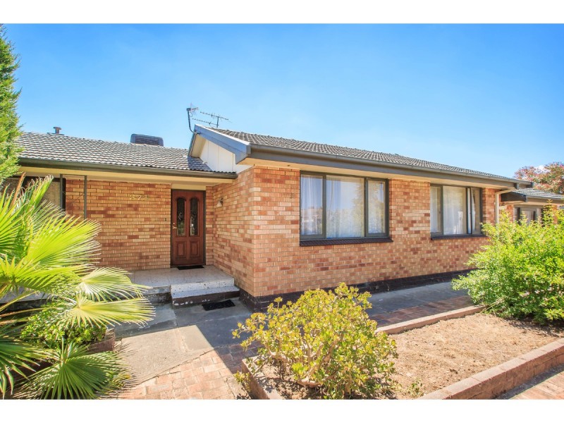 379 Prune Street, Lavington NSW 2641