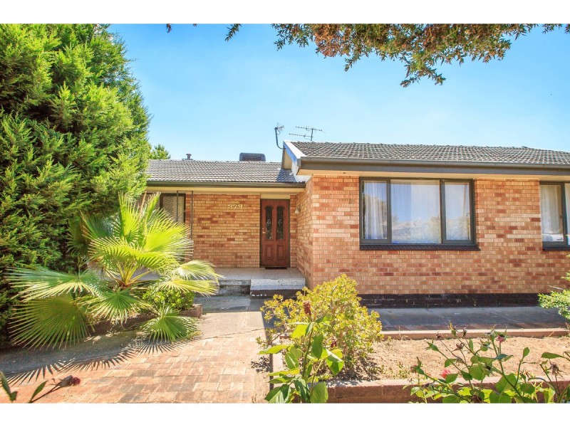 379 Prune Street, Lavington NSW 2641