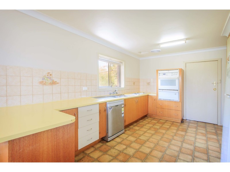 379 Prune Street, Lavington NSW 2641