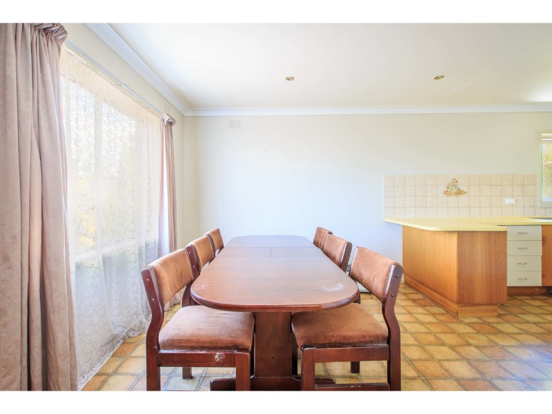 379 Prune Street, Lavington NSW 2641