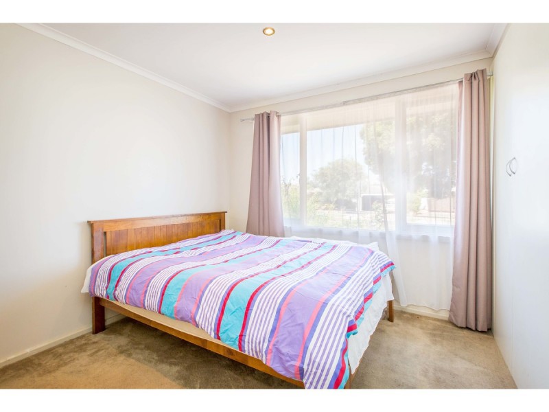 379 Prune Street, Lavington NSW 2641