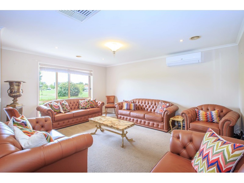 5 Beaus Court, East Albury NSW 2640