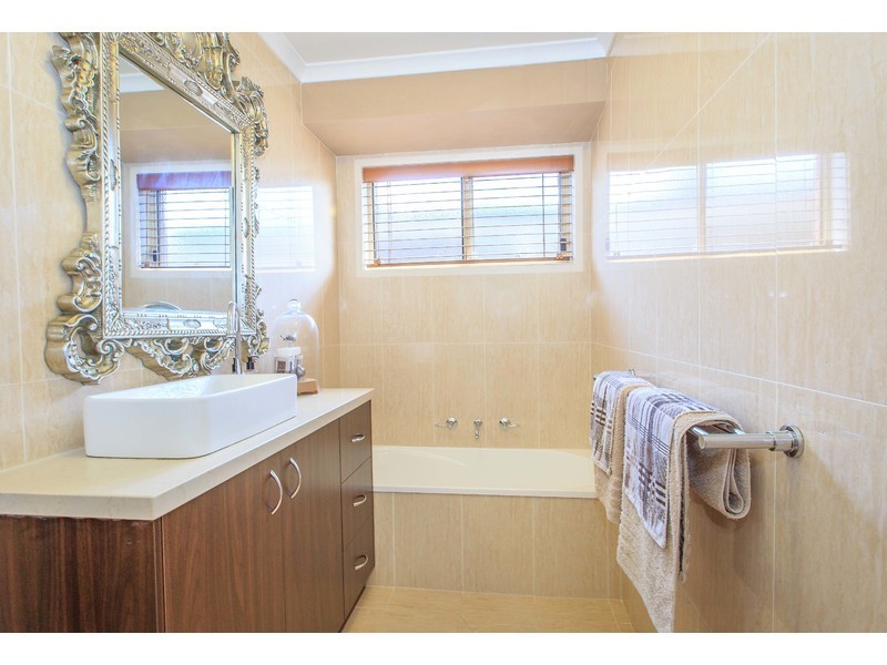 5 Beaus Court, East Albury NSW 2640