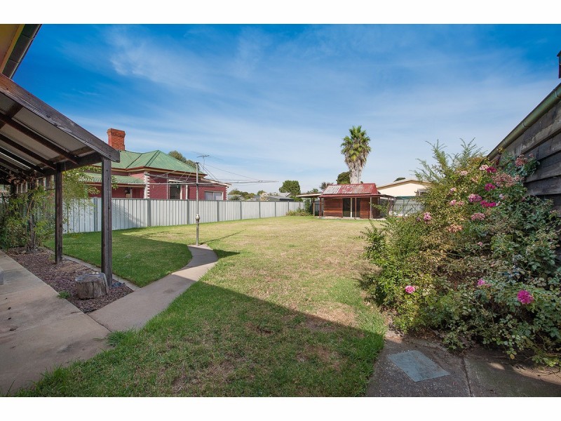 487 Kotthoff Street, Lavington NSW 2641