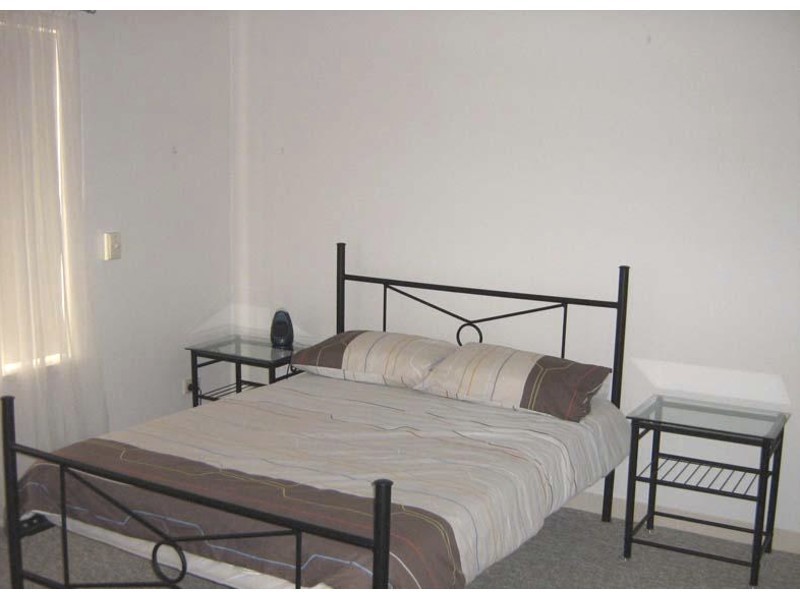 2/394 Urana Road, Lavington NSW 2641