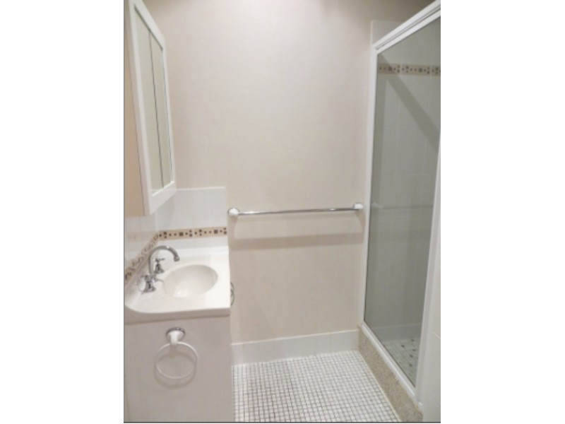 2/394 Urana Road, Lavington NSW 2641