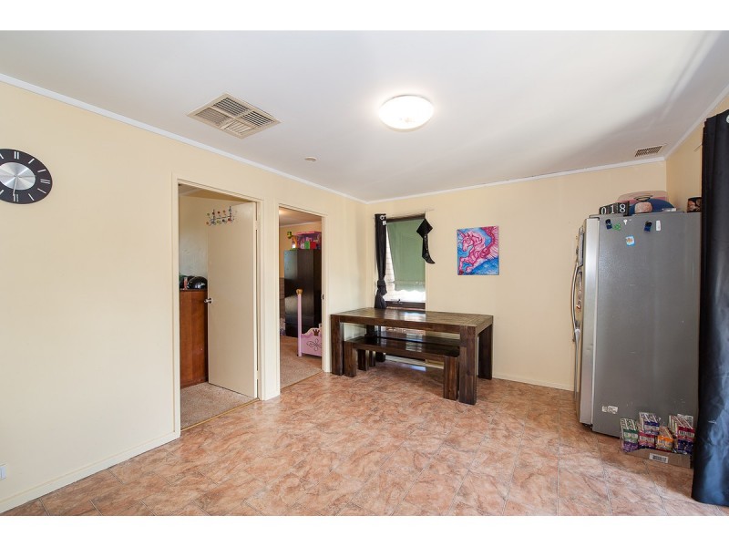 14 Goolagar Crescent, Lavington NSW 2641