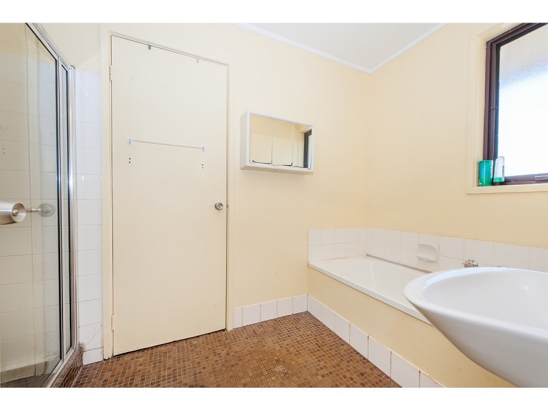 14 Goolagar Crescent, Lavington NSW 2641