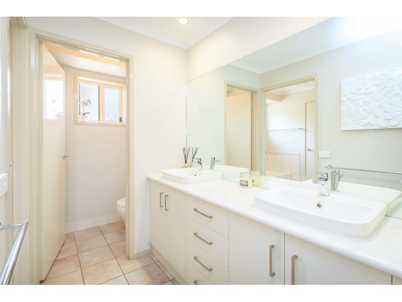 7 Meyer Place, Thurgoona NSW 2640