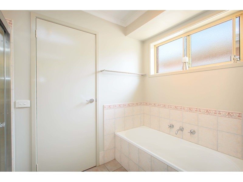 7 Meyer Place, Thurgoona NSW 2640