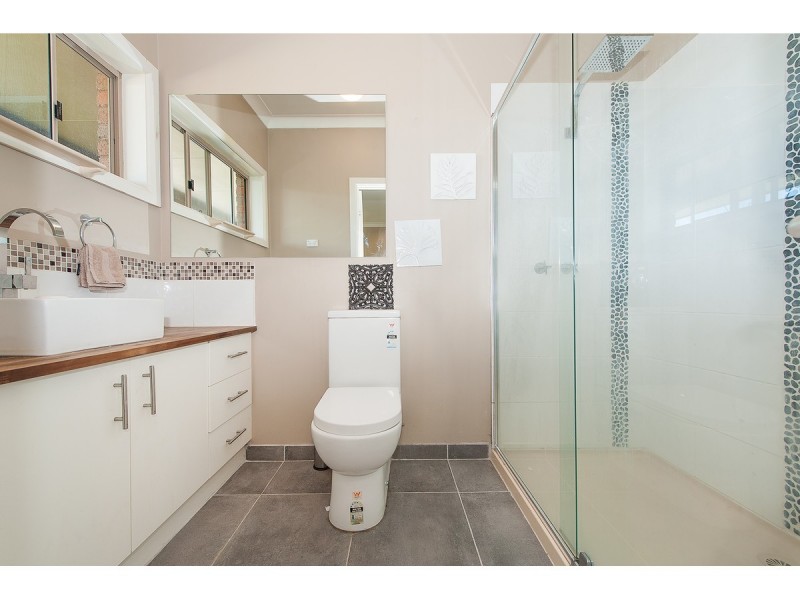 10 Craig Drive, Bellbridge VIC 3691