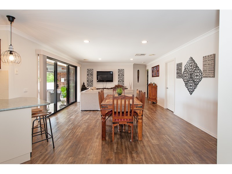 65 Dunne Crescent, Thurgoona NSW 2640