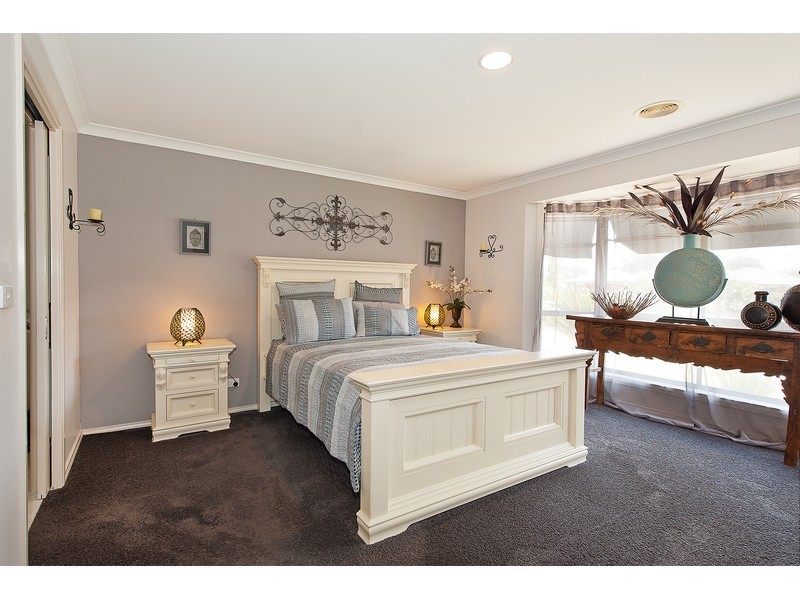 65 Dunne Crescent, Thurgoona NSW 2640