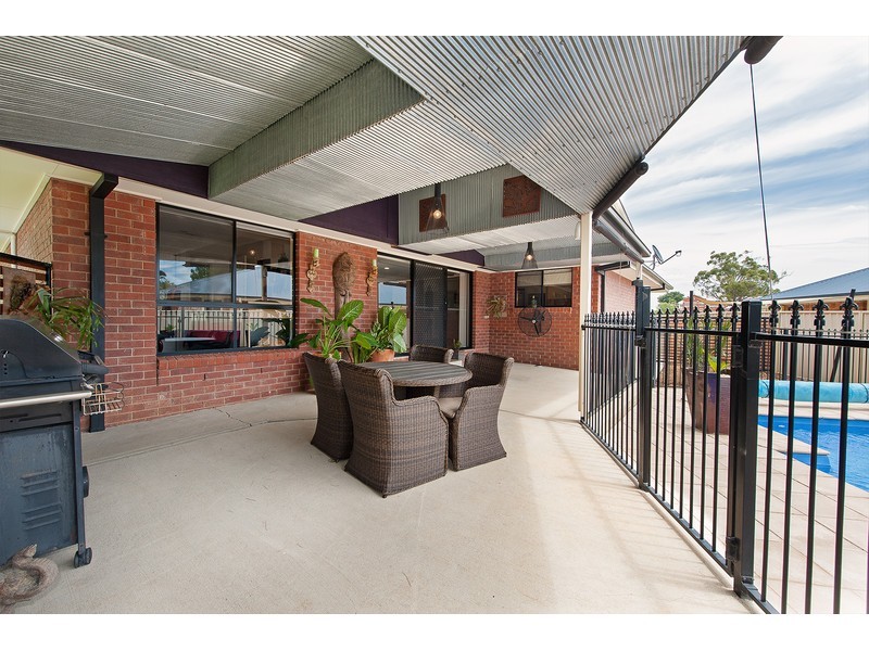 65 Dunne Crescent, Thurgoona NSW 2640