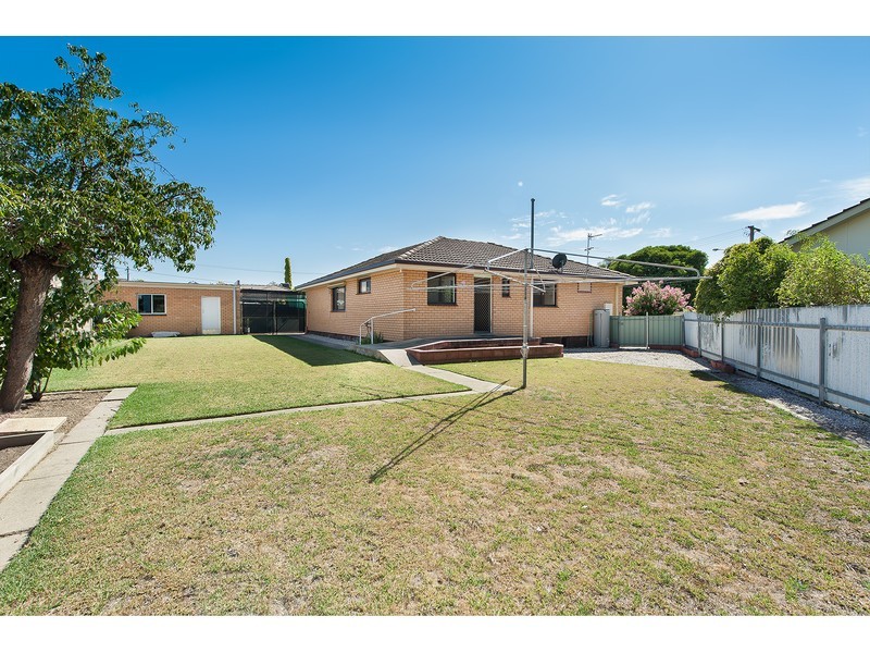 497 Nabowla Court, Lavington NSW 2641